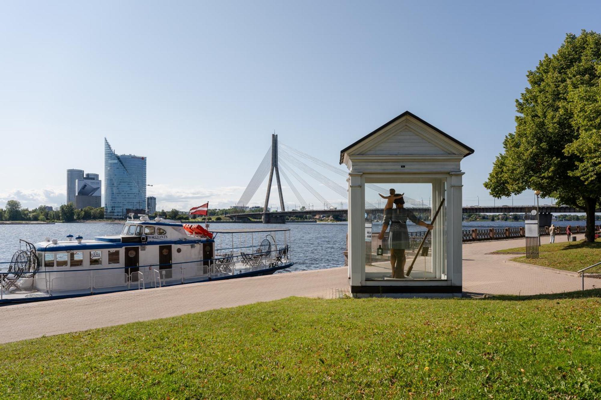River View, Next To Riga Castle! Exterior photo